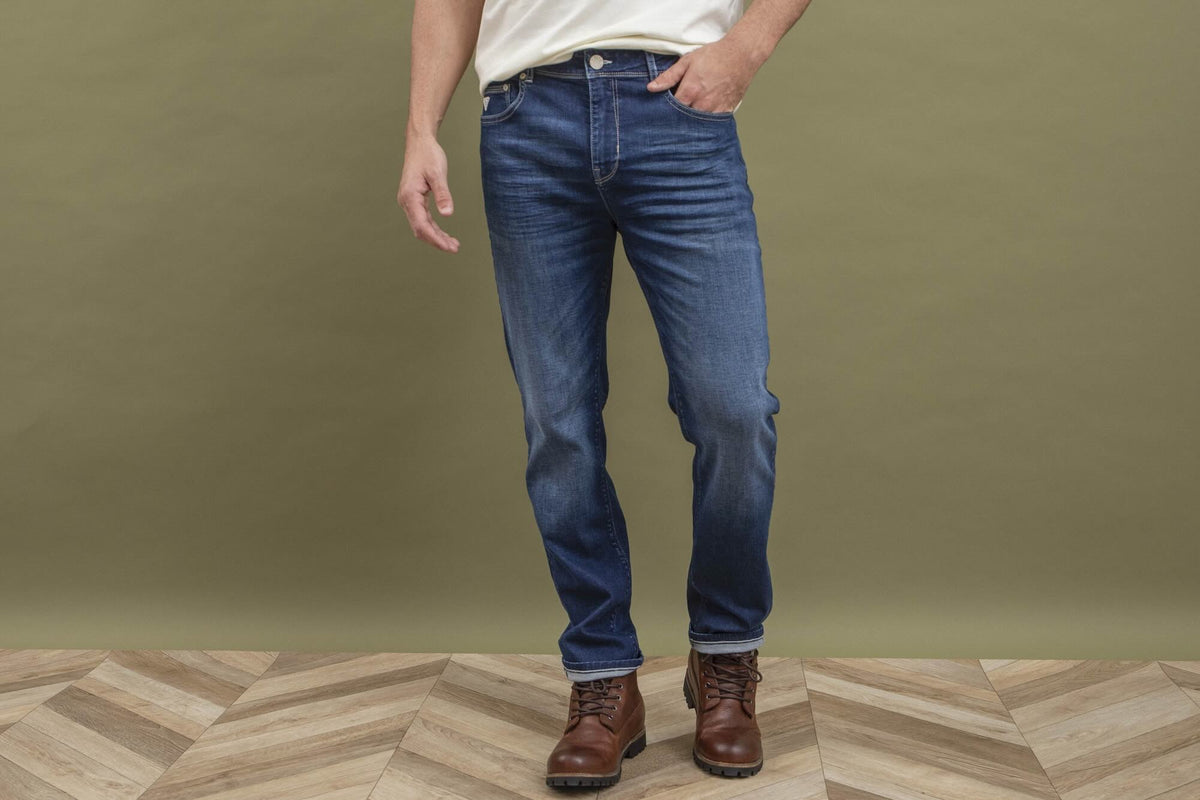 Jean Toucher Doux Ecoresponsable Droit Ajusté - Bleu - Blue Cult