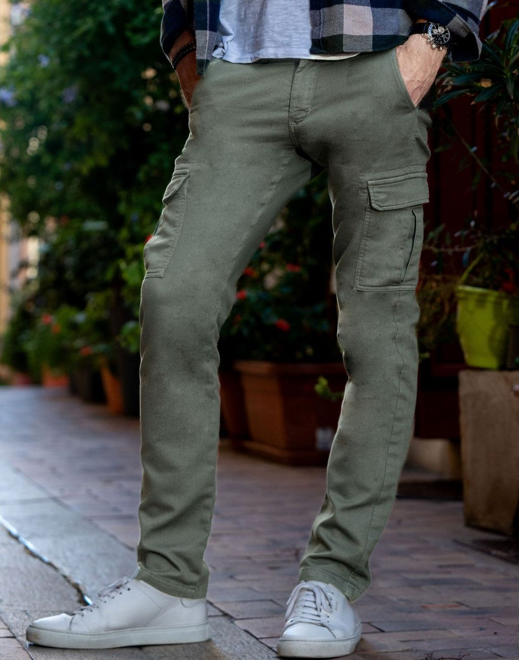 Le pantalon Cargo Homme de Blue Cult en jogg