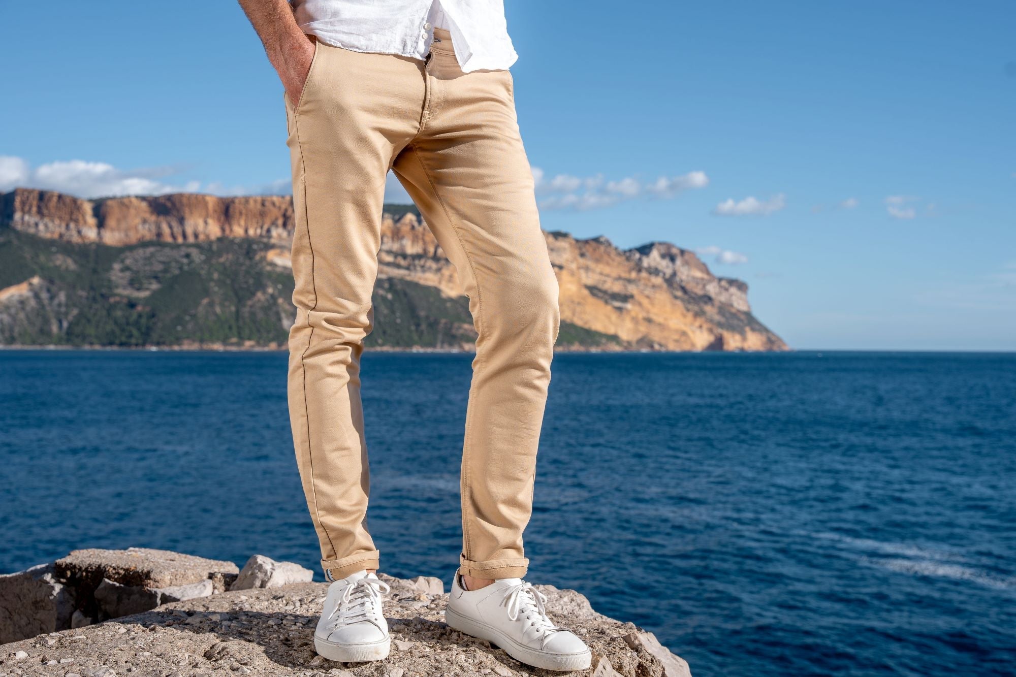 Le pantalon Chino Homme de Blue Cult en jogg